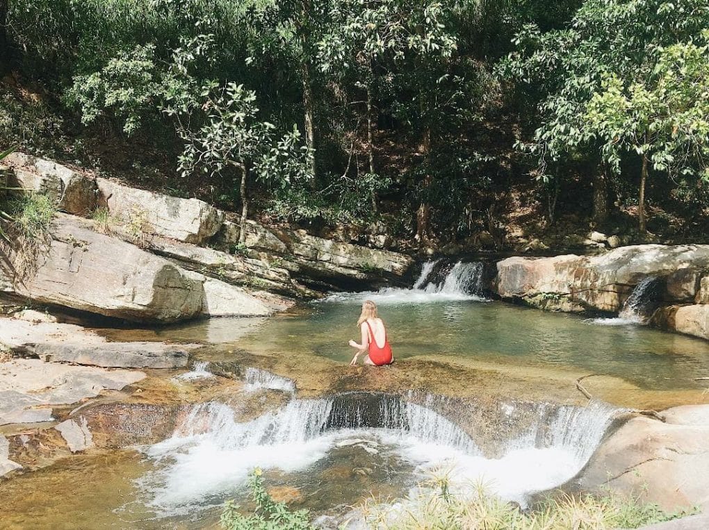 diyaluma waterfall