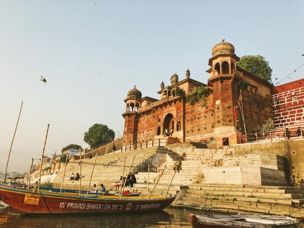 Varanasi travel guide fort ghat