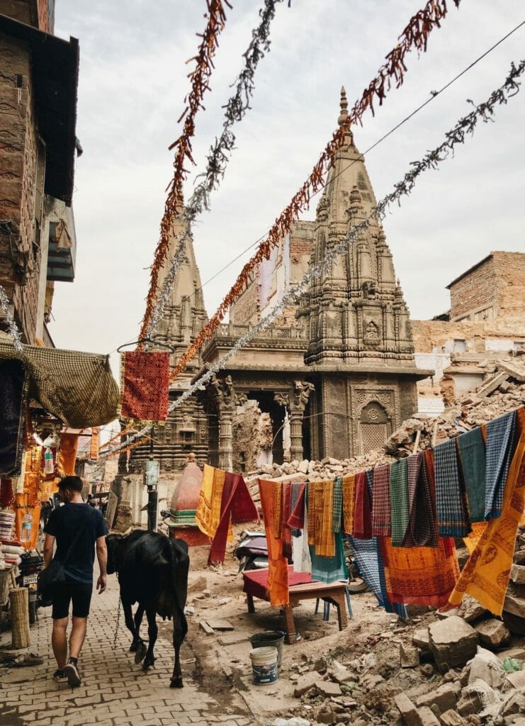 Varanasi travel guide streets of Varanasi