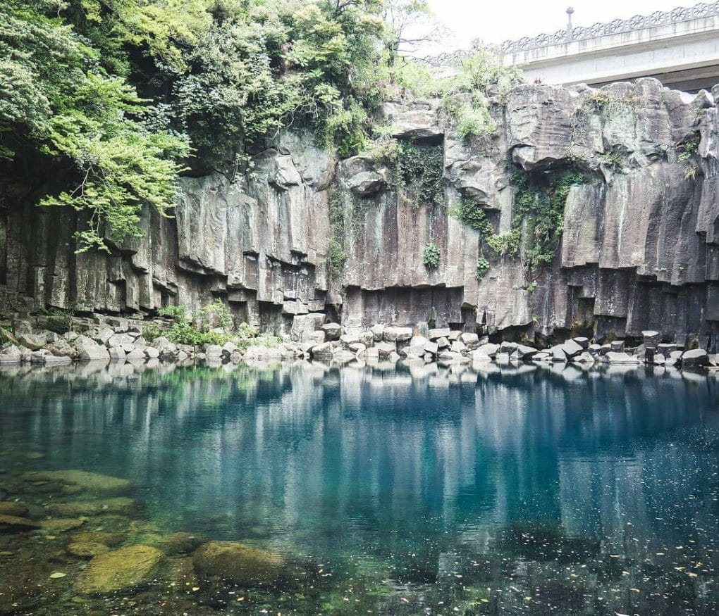 best instagram spots in South Korea jeju waterfall