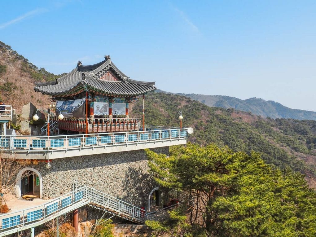 fun facts South Korea temple