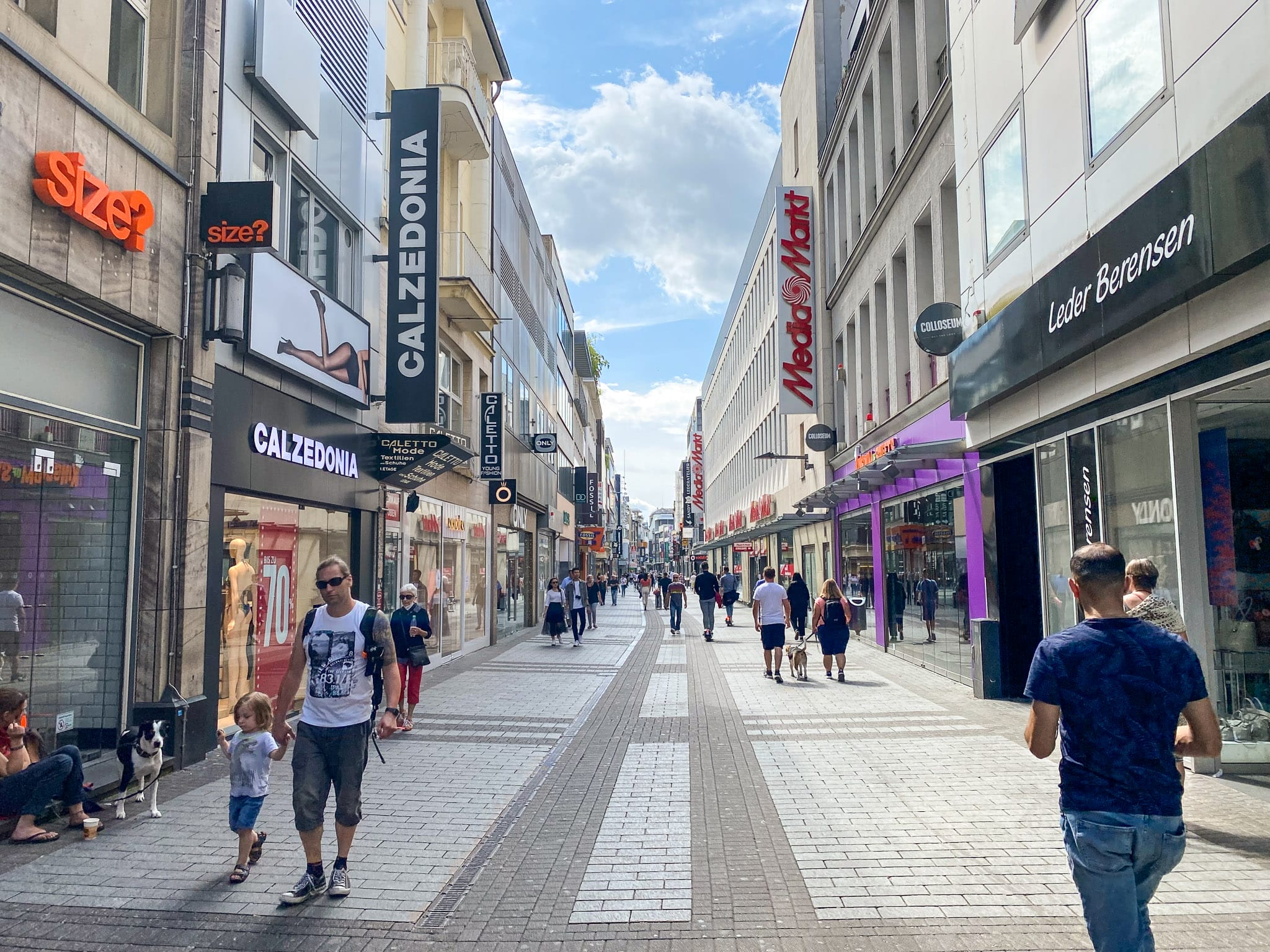 Hohe Strasse, old town cologne shopping